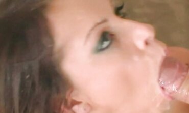 Vanessa Lane Knows She's A Grubby Doll