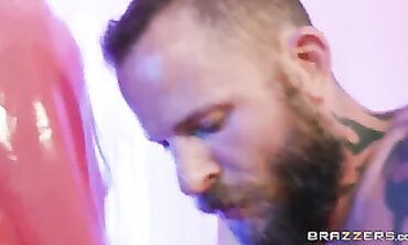 Adriana Chechik Gets Screwed Until She Squirts
