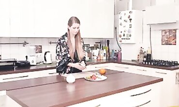 Spunky Housewife Stella Enjoys Passionate Sex With Large Cock