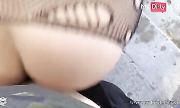 Blonde Amateur Gets Outdoor POV Fuck in Parking Lot