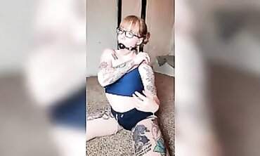 Redhead Cougar SugarRedxo Plays with Vibrator and Gag Ball