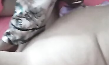 Amateur Swingers Enjoy a Bi-Racial Threesome Party