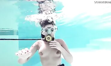 Brita Piskova Underwater Pool Masturbation