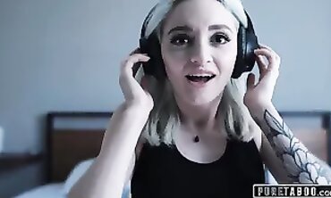 Harmless Taboo: Pandemic Hardcore Sex With Lola Fae
