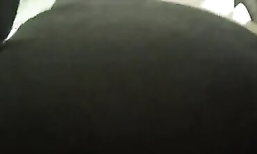 Italian Milf Gives Deep Throat Blowjob