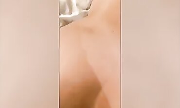処女アナルに中出し