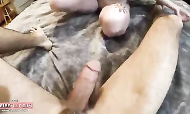POV-Milf: Saftiges Ficken mit der Mami