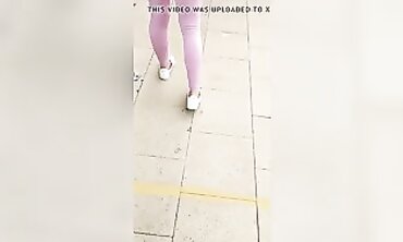 Pink Brunette Shows Off Amazing Booty in Rosy Leggings