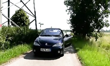 HeiSSes Maedchen auf der Autobahn gefickt