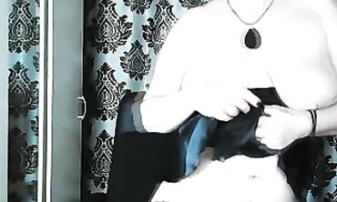 AimeeParadise Mature MILF Close-Up Masturbation