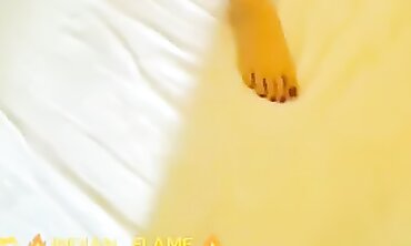 Sara: Fingering To Deep Fisting And Creampie