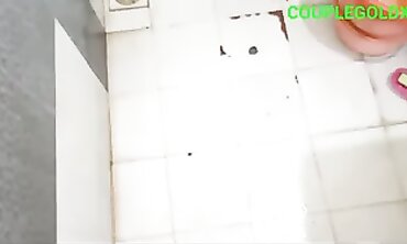 आज सुबह नहाते समय वीडियो बनालीया आ और चोद भी डाला