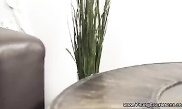 Courtesan Kate Quinn Gets a Hot Facial Cumshot