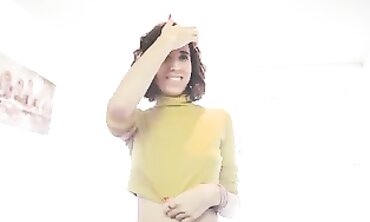 Venezuelan Camgirl's First Porno Shoot