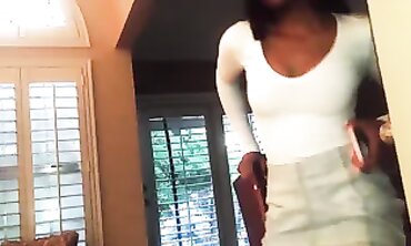Petite Ebony Real Estate Agent Gives Her First Deepthroat Blowjob