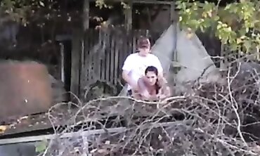 Heiser Orgy im Freien mit Vollbusigem Gal