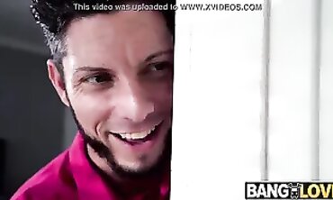 Joslyn James Gets A Shower Creampie