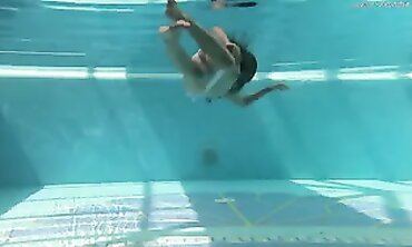 Irina Russaka's Slender Underwater Nude Performance