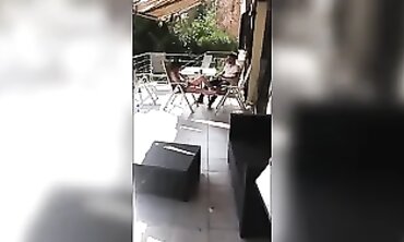 Une bonne érection en plein air