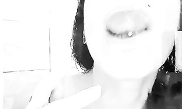 POV Italian Damsel Dominance Shower Kisses