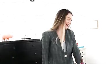 Gabbie Carter: Scorching Real Estate Agent With Huge Tits