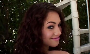 Faith Leon Gets Fertilized