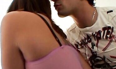 Olivia O'cute Luvs Slurping And Deepthroating Isabel Ice's Arsehole