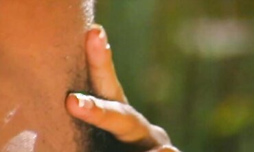 Crazy Dark Skinned Island Dame Gets Banged Outside