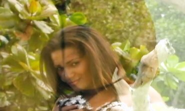 Crazy Dark Skinned Island Dame Gets Banged Outside