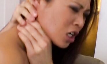 Nyomi Zen Is A Dumb Set Of Crevices