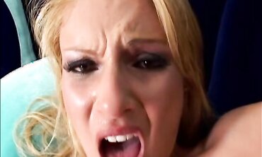 Superb Butt Slut Samantha Ryan Rails A Beef Whistle And Keeps Her Hip Highs On