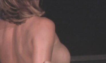 Rose Has A Sizzling Outdoor Pound Sesh