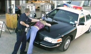 Super-Naughty Mechanic Has A Mind-Blowing Assets And She Luvs To Be Humped On Top Of Vans