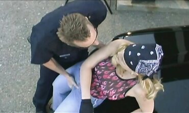 Super-Naughty Mechanic Has A Mind-Blowing Assets And She Luvs To Be Humped On Top Of Vans