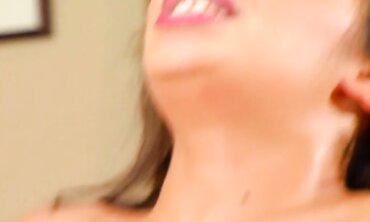 Alexis Platinum Is A Light Skinned Hottie And She Romps A Hefty Ebony Cumbot