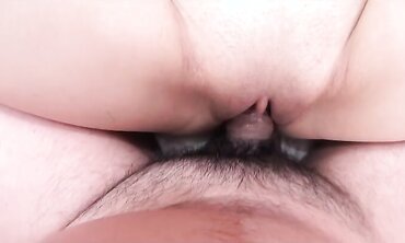 Emiri Mizusawa Takes A Wet Explosion In Her Chinese Labia