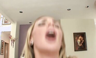 Tanya Tate Is A Nailable Auntie
