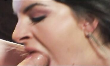 Roxxxy Rush Likes It On Her Tongue