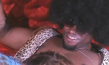 Tommi Rose Have Romantic Fuckfest On A Heart Shaped Sofa