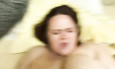 Close-Up Gonzo Bang-Out With Brunette MILF