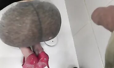 AquaPola Pisses on Booty in Leggings and Toes POV