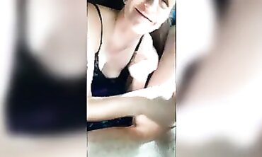 Iatea Johnson Gives Hubbies Homie a Quick Creampie in Under 3 Minutes