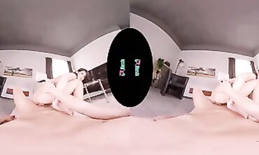 Lady Dee Seduces Him in VRHUSH POV