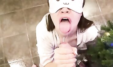 Bombshell Bae Delivers Deep Throat POV Blowjob