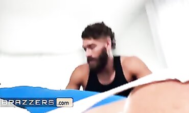 MILF Alexis Fawx Gets Opened Up by Coach Xander Corvus