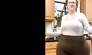 Lush XXL TikTok All-Starlets: Thick Backside Edition