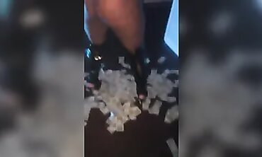 Ebony Atlanta Strippers Show Off Noisy Big Asses