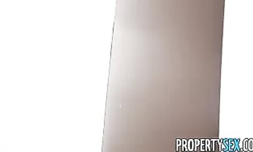 Petite Real Estate Agent Gets Nailed by Handyman