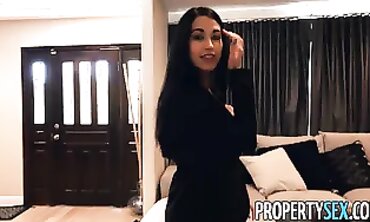 PropertySex Rocket Scientist Nails Cutie Real Estate Agent