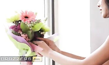 Kylie Le Beau Gets Oral While Wearing Stockings